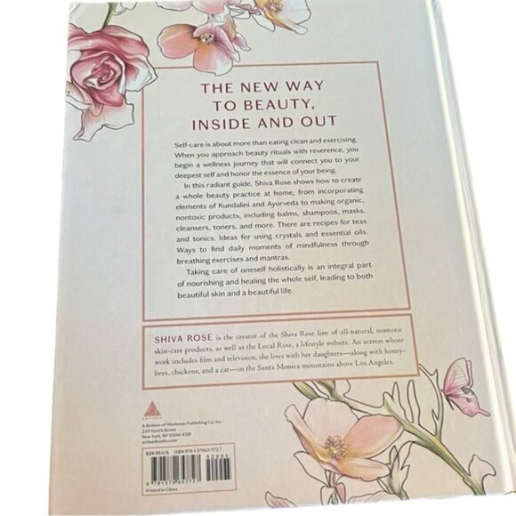 Whole Beauty by Shiva Rose Rituals & Natural Recipes for Beauty & Wellne… - Picture 3 of 8
